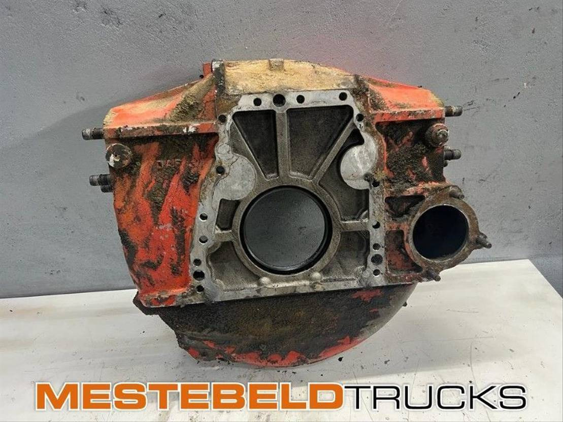 DAF Vliegwielhuis DHS 825 - Motor i dijelovi za Kamion: slika DAF Vliegwielhuis DHS 825 - Motor i dijelovi za Kamion DAF Vliegwielhuis DHS 825 - Motor i dijelovi za Kamion: slika DAF Vliegwielhuis DHS 825 - Motor i dijelovi za Kamion