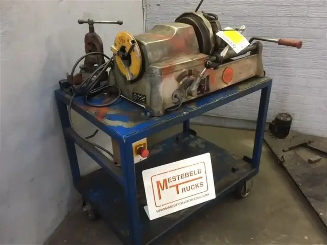 Diversen Draadsnijmachine Brutol type 713 - Alatni stroj: slika Diversen Draadsnijmachine Brutol type 713 - Alatni stroj Diversen Draadsnijmachine Brutol type 713 - Alatni stroj: slika Diversen Draadsnijmachine Brutol type 713 - Alatni stroj