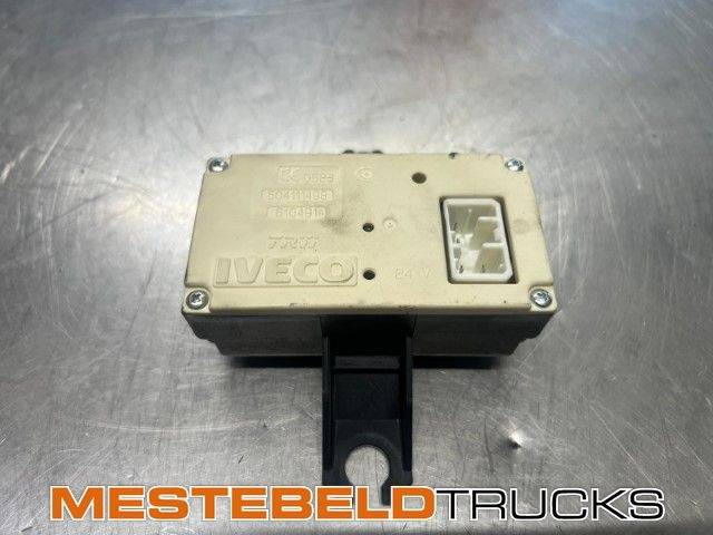 Iveco Deurvergrendeling regeleenheid - Električni sustav za Kamion: slika Iveco Deurvergrendeling regeleenheid - Električni sustav za Kamion Iveco Deurvergrendeling regeleenheid - Električni sustav za Kamion: slika Iveco Deurvergrendeling regeleenheid - Električni sustav za Kamion