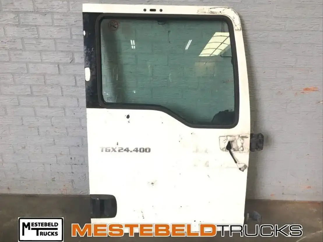 MAN Deur TGX rechts - Kabina i unutrašnjost za Kamion: slika MAN Deur TGX rechts - Kabina i unutrašnjost za Kamion MAN Deur TGX rechts - Kabina i unutrašnjost za Kamion: slika MAN Deur TGX rechts - Kabina i unutrašnjost za Kamion