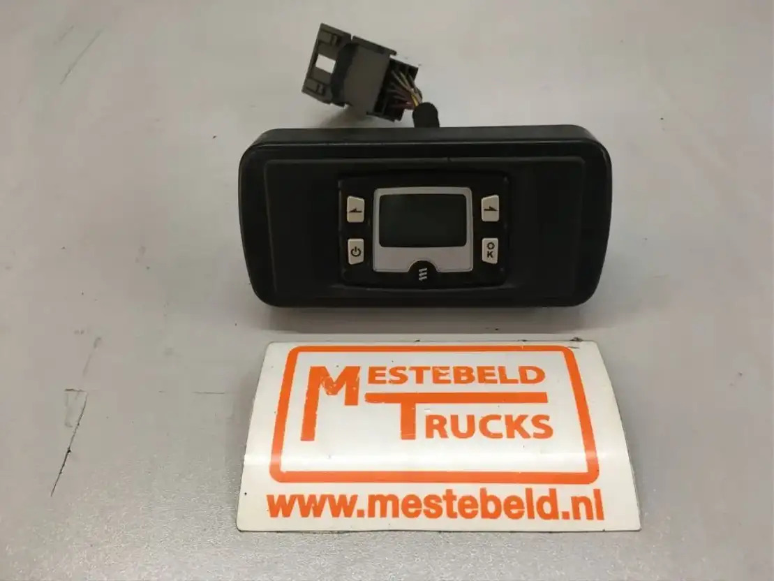 Mercedes-Benz Eberspacher bedieningspaneel - Kabina i unutrašnjost za Kamion: slika Mercedes-Benz Eberspacher bedieningspaneel - Kabina i unutrašnjost za Kamion Mercedes-Benz Eberspacher bedieningspaneel - Kabina i unutrašnjost za Kamion: slika Mercedes-Benz Eberspacher bedieningspaneel - Kabina i unutrašnjost za Kamion