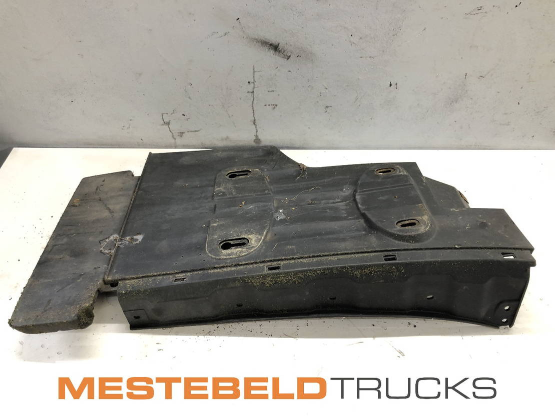 Mercedes-Benz Spatbord rechts voor - Karoserija i eksterijer za Kamion: slika Mercedes-Benz Spatbord rechts voor - Karoserija i eksterijer za Kamion Mercedes-Benz Spatbord rechts voor - Karoserija i eksterijer za Kamion: slika Mercedes-Benz Spatbord rechts voor - Karoserija i eksterijer za Kamion