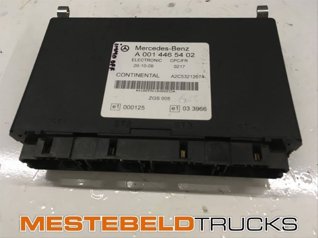 Mercedes-Benz Stuurkast CPC 1 - Električni sustav za Kamion: slika Mercedes-Benz Stuurkast CPC 1 - Električni sustav za Kamion Mercedes-Benz Stuurkast CPC 1 - Električni sustav za Kamion: slika Mercedes-Benz Stuurkast CPC 1 - Električni sustav za Kamion