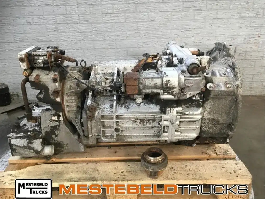 Mercedes-Benz Versnellingsbak GO 170/6-8.2-1 - Mjenjač i dijelovi za Kamion: slika Mercedes-Benz Versnellingsbak GO 170/6-8.2-1 - Mjenjač i dijelovi za Kamion Mercedes-Benz Versnellingsbak GO 170/6-8.2-1 - Mjenjač i dijelovi za Kamion: slika Mercedes-Benz Versnellingsbak GO 170/6-8.2-1 - Mjenjač i dijelovi za Kamion