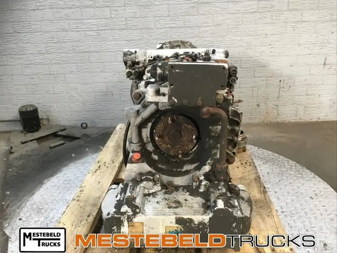 Mercedes-Benz Versnellingsbak GO 170/6-8.2-1 - Mjenjač i dijelovi za Kamion: slika Mercedes-Benz Versnellingsbak GO 170/6-8.2-1 - Mjenjač i dijelovi za Kamion Mercedes-Benz Versnellingsbak GO 170/6-8.2-1 - Mjenjač i dijelovi za Kamion: slika Mercedes-Benz Versnellingsbak GO 170/6-8.2-1 - Mjenjač i dijelovi za Kamion