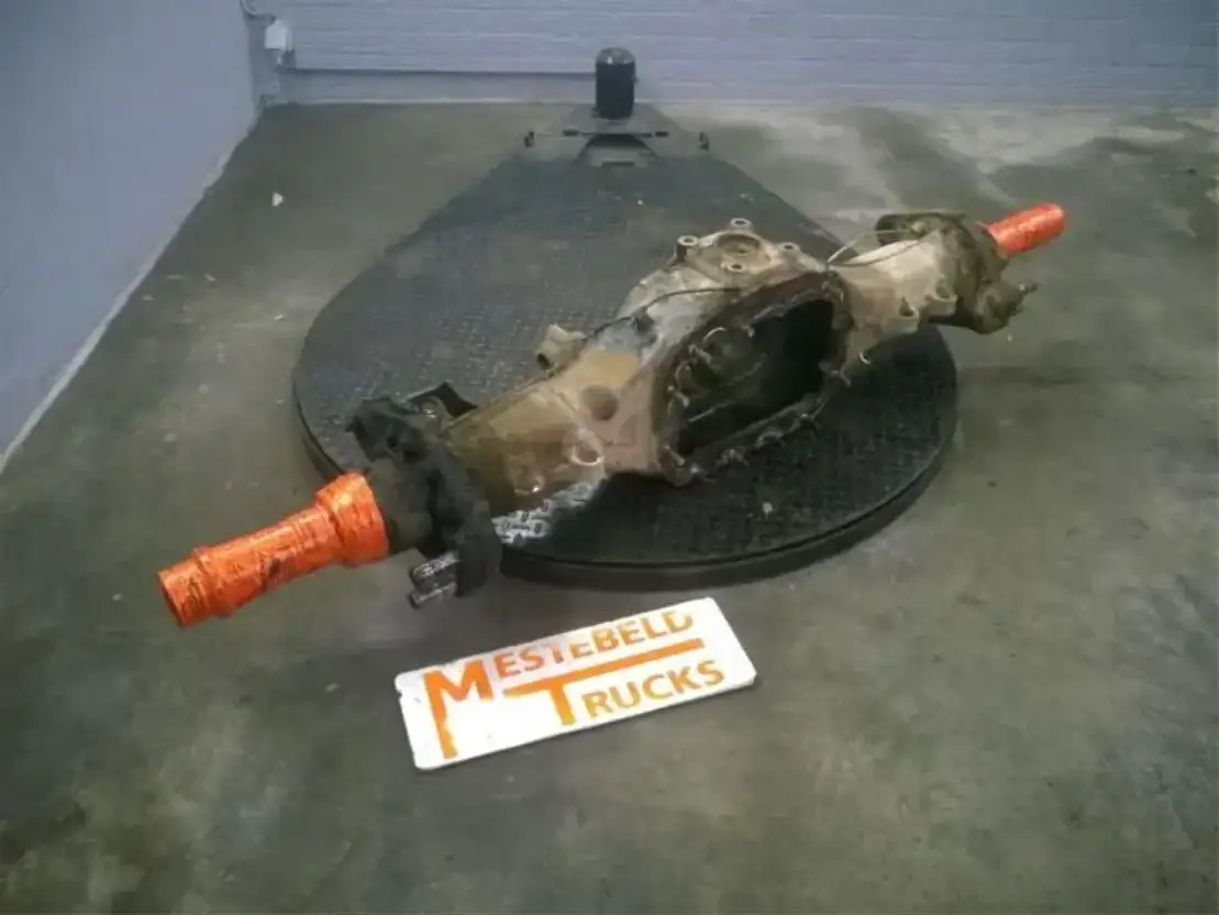 Scania Achterasbanjo 113 6x4 - Stražnja osovina za Kamion: slika Scania Achterasbanjo 113 6x4 - Stražnja osovina za Kamion Scania Achterasbanjo 113 6x4 - Stražnja osovina za Kamion: slika Scania Achterasbanjo 113 6x4 - Stražnja osovina za Kamion