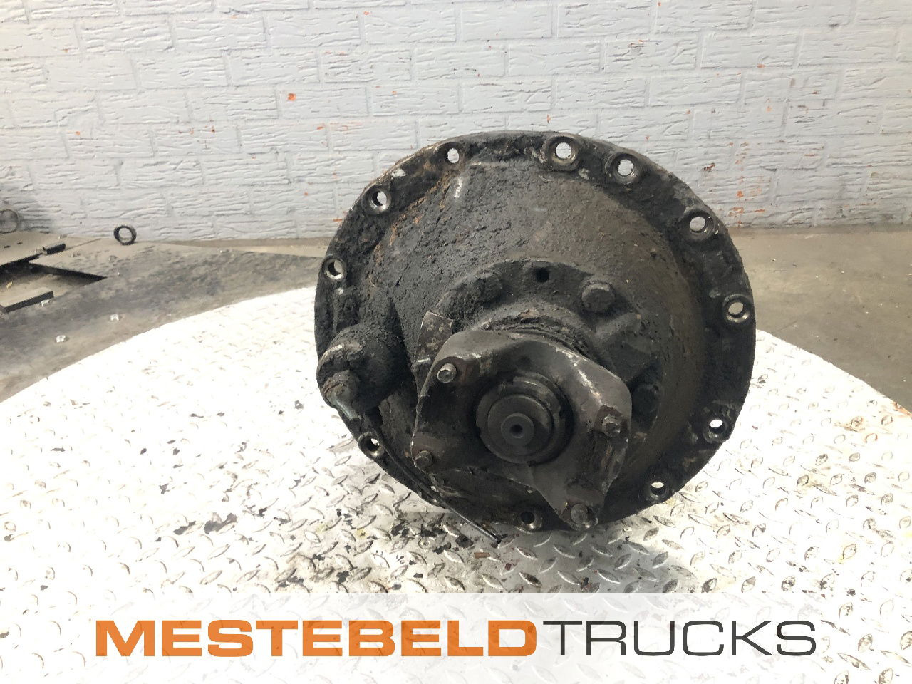 Scania Differentieel R641-3.87 - Stražnja osovina za Kamion: slika Scania Differentieel R641-3.87 - Stražnja osovina za Kamion Scania Differentieel R641-3.87 - Stražnja osovina za Kamion: slika Scania Differentieel R641-3.87 - Stražnja osovina za Kamion