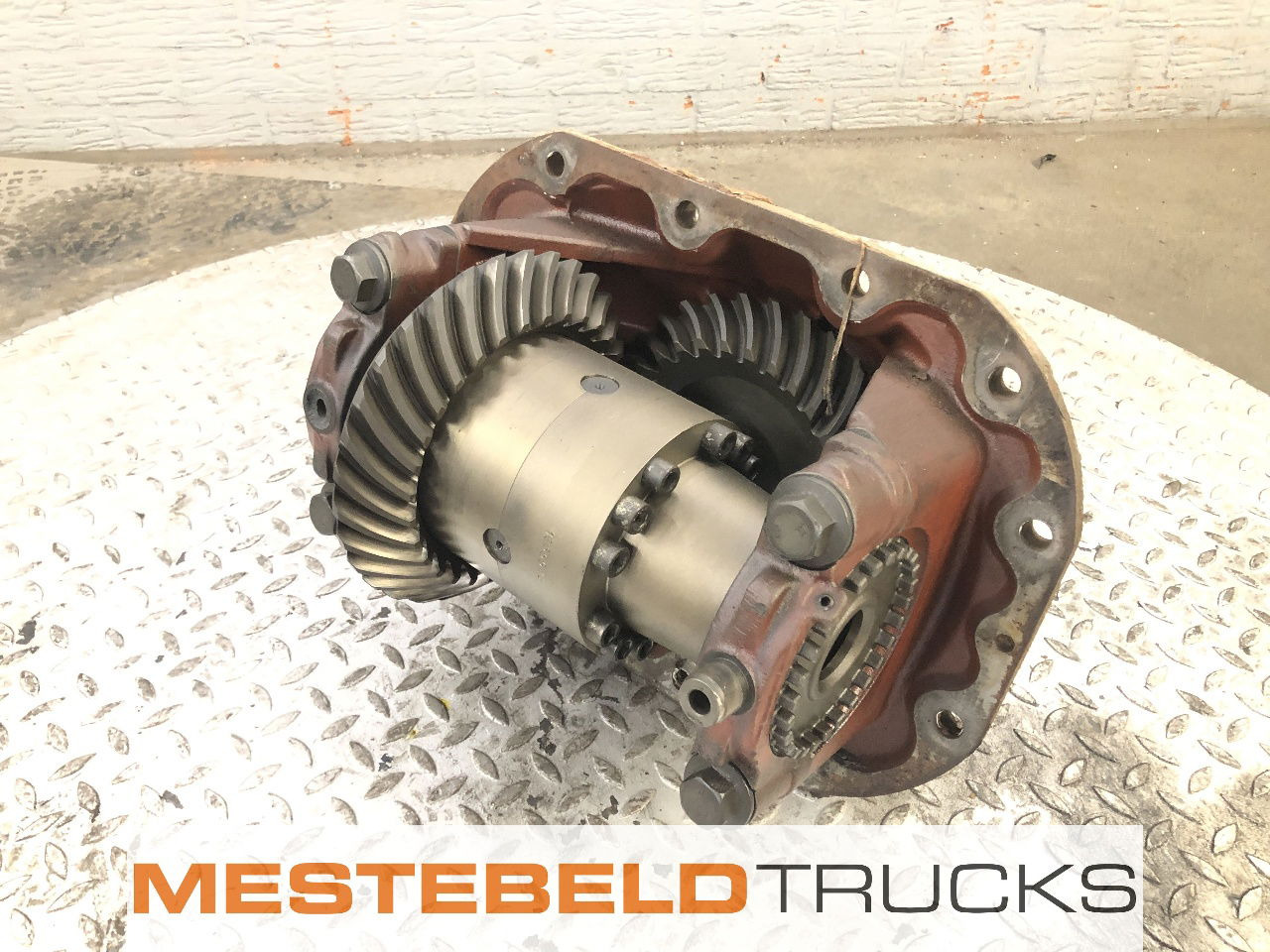 Scania Differentieel RP730 - 3,95 - Stražnja osovina za Kamion: slika Scania Differentieel RP730 - 3,95 - Stražnja osovina za Kamion Scania Differentieel RP730 - 3,95 - Stražnja osovina za Kamion: slika Scania Differentieel RP730 - 3,95 - Stražnja osovina za Kamion