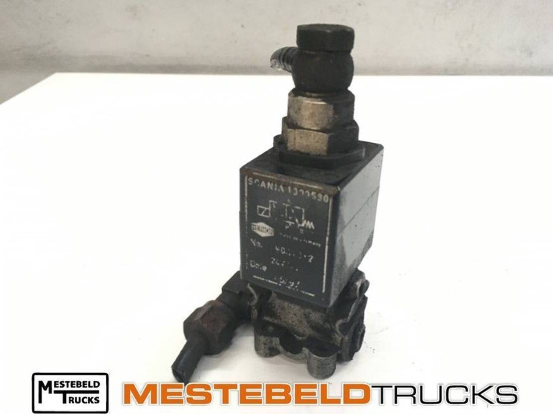 Scania Magneetventiel - Kočioni ventil za Kamion: slika Scania Magneetventiel - Kočioni ventil za Kamion Scania Magneetventiel - Kočioni ventil za Kamion: slika Scania Magneetventiel - Kočioni ventil za Kamion