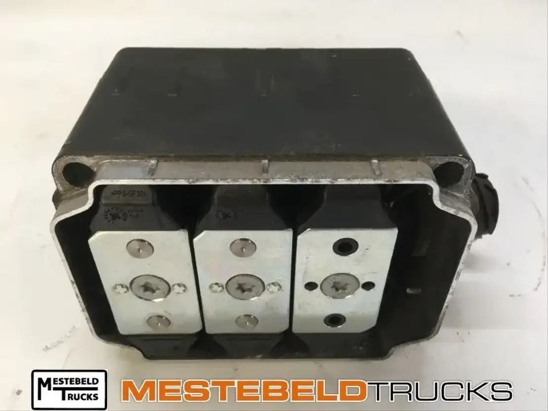 Scania S chakelhuis - Mjenjač i dijelovi za Kamion: slika Scania S chakelhuis - Mjenjač i dijelovi za Kamion Scania S chakelhuis - Mjenjač i dijelovi za Kamion: slika Scania S chakelhuis - Mjenjač i dijelovi za Kamion