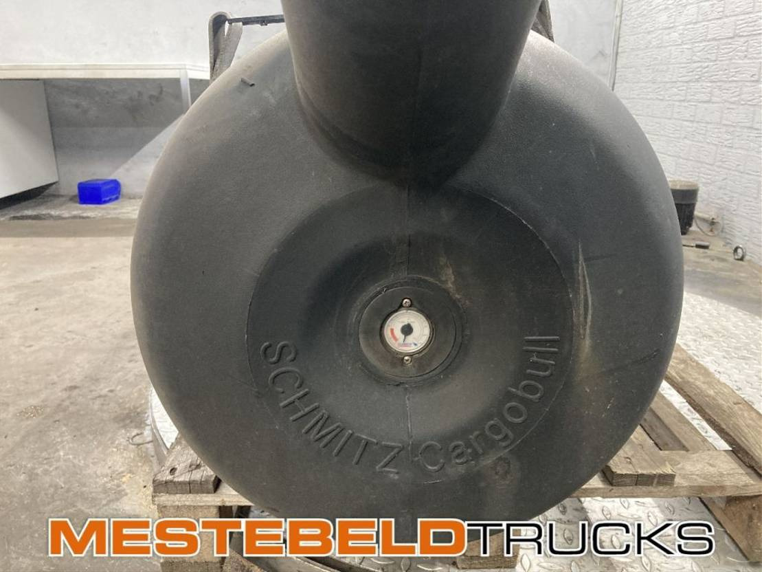 Schmitz Cargobull Brandstoftank - Sustav goriva za Kamion: slika Schmitz Cargobull Brandstoftank - Sustav goriva za Kamion Schmitz Cargobull Brandstoftank - Sustav goriva za Kamion: slika Schmitz Cargobull Brandstoftank - Sustav goriva za Kamion