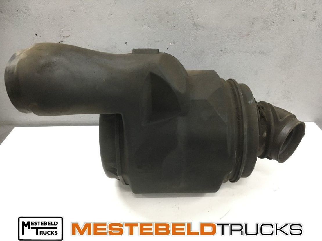 Volvo L uchtfilterhuis FH - Sustav usisa za Kamion: slika Volvo L uchtfilterhuis FH - Sustav usisa za Kamion Volvo L uchtfilterhuis FH - Sustav usisa za Kamion: slika Volvo L uchtfilterhuis FH - Sustav usisa za Kamion