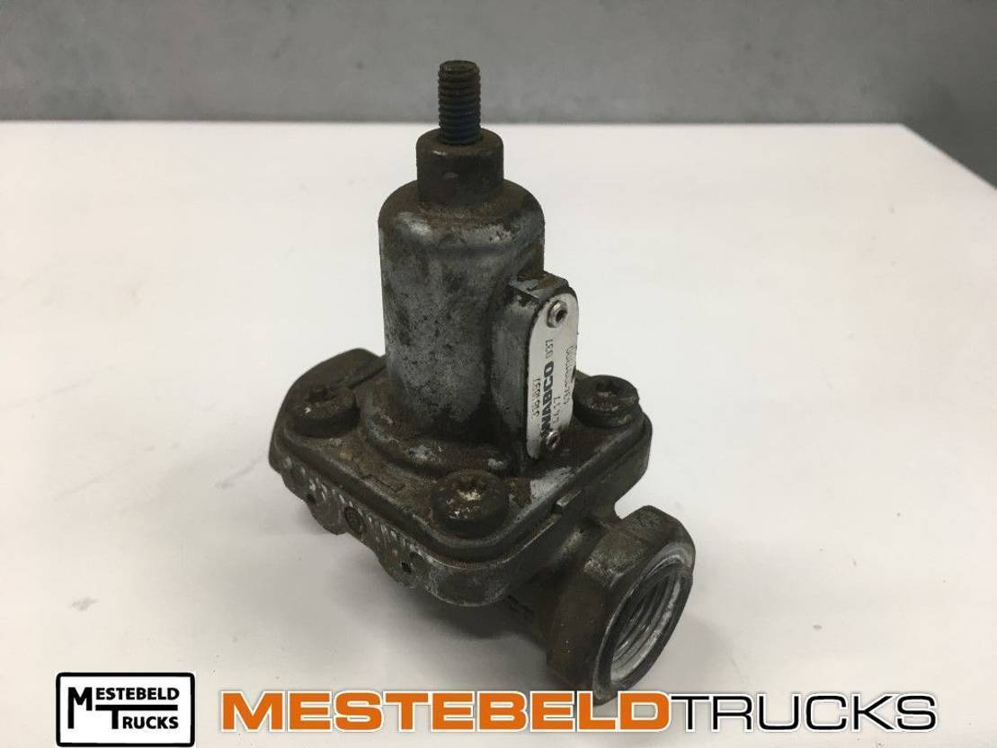 Volvo Overstroomklep FH16 - Ventil za Kamion: slika Volvo Overstroomklep FH16 - Ventil za Kamion Volvo Overstroomklep FH16 - Ventil za Kamion: slika Volvo Overstroomklep FH16 - Ventil za Kamion