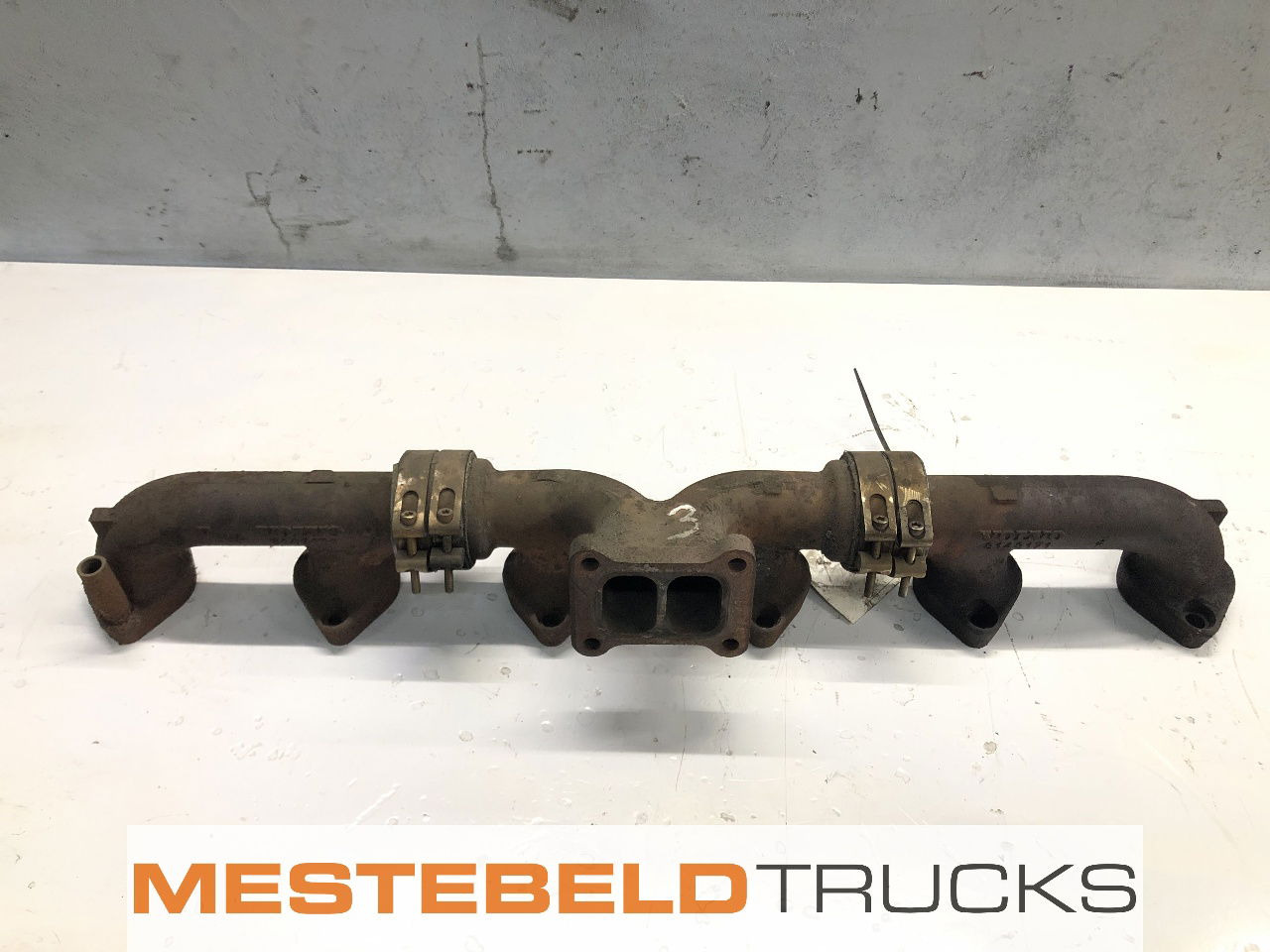 Volvo Uitlaatspruitstuk FM serie - Motor za Kamion: slika Volvo Uitlaatspruitstuk FM serie - Motor za Kamion Volvo Uitlaatspruitstuk FM serie - Motor za Kamion: slika Volvo Uitlaatspruitstuk FM serie - Motor za Kamion