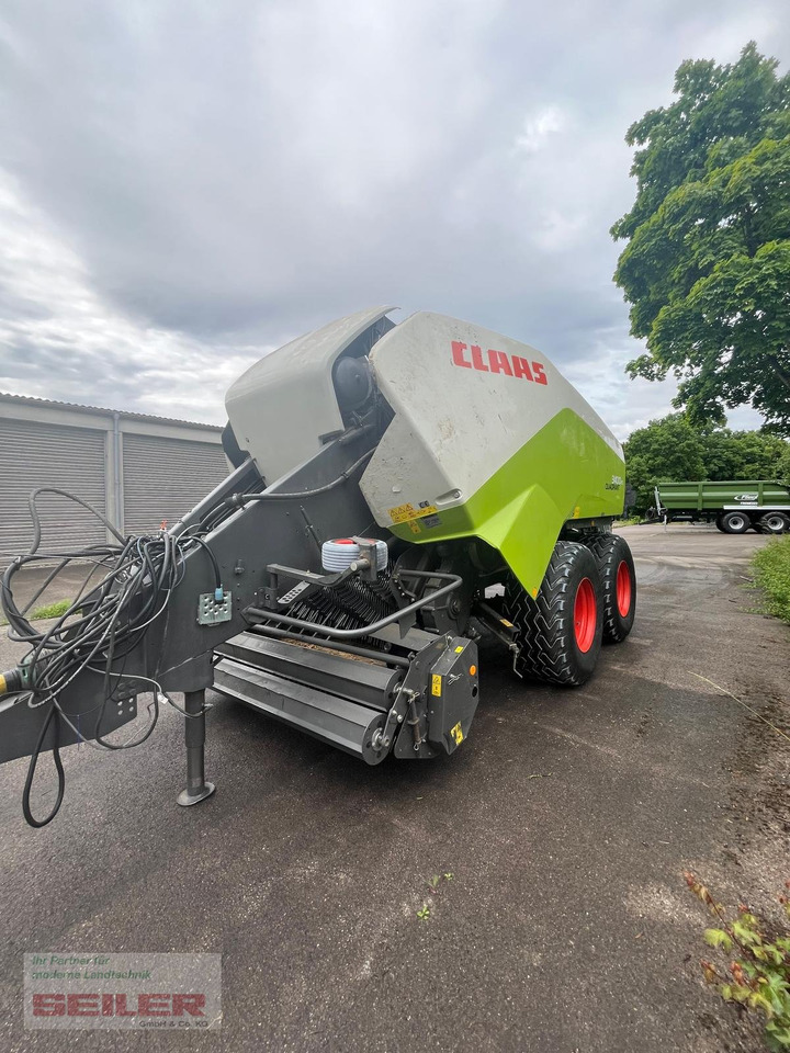 CLAAS Quadrant 3400 RC - Kvadratna balirka: slika CLAAS Quadrant 3400 RC - Kvadratna balirka CLAAS Quadrant 3400 RC - Kvadratna balirka: slika CLAAS Quadrant 3400 RC - Kvadratna balirka