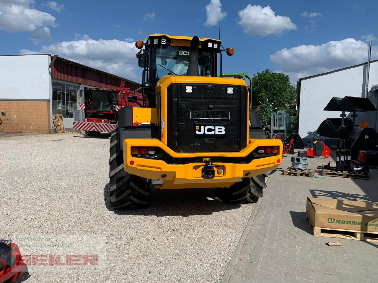 JCB 427 Agri Stage V HighLift - Utovarivač na kotačima: slika JCB 427 Agri Stage V HighLift - Utovarivač na kotačima JCB 427 Agri Stage V HighLift - Utovarivač na kotačima: slika JCB 427 Agri Stage V HighLift - Utovarivač na kotačima