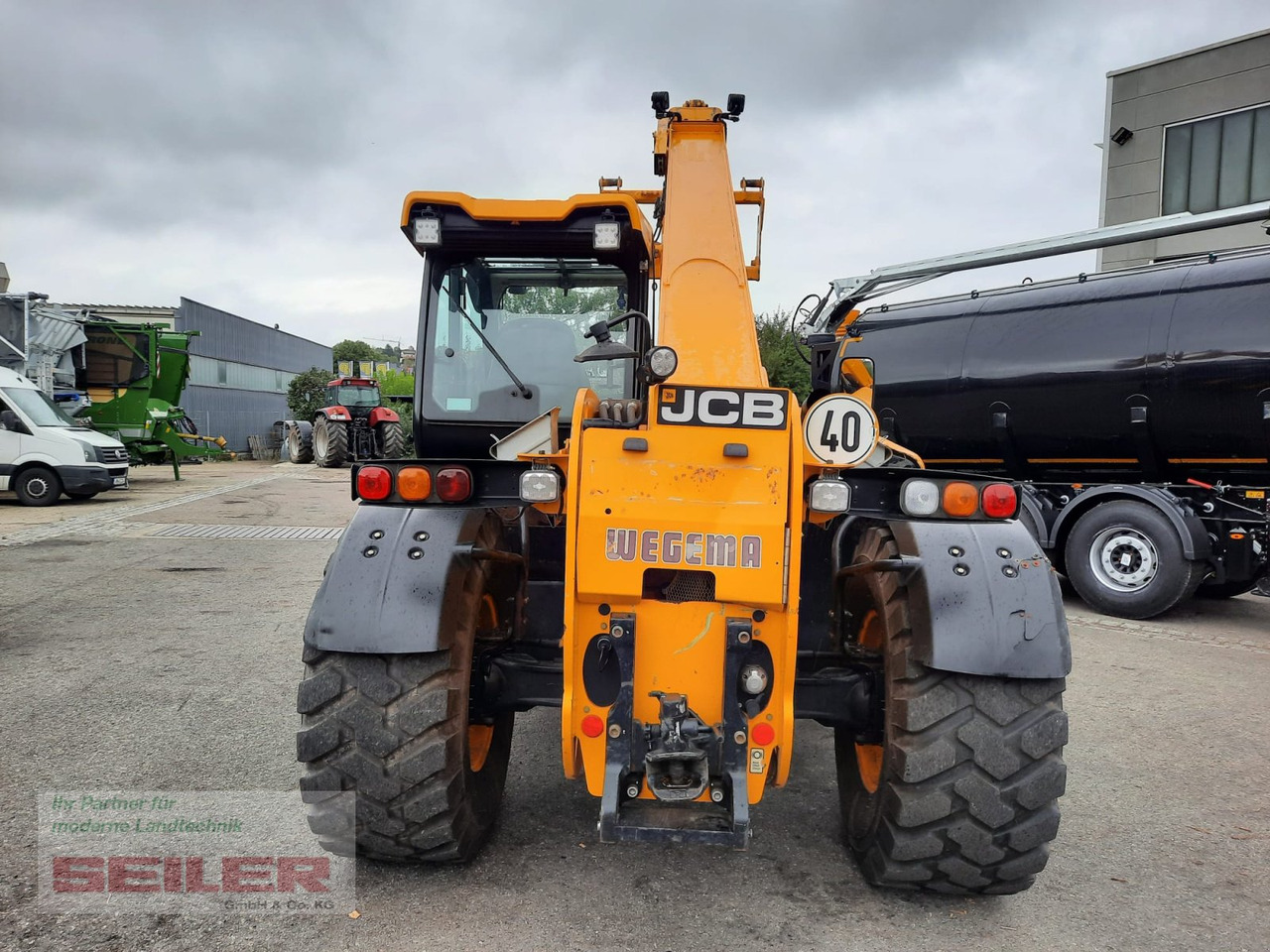 JCB 541-70 Agri Pro DualTec-VT 40km/h - Teleskopski rukovatelj: slika JCB 541-70 Agri Pro DualTec-VT 40km/h - Teleskopski rukovatelj JCB 541-70 Agri Pro DualTec-VT 40km/h - Teleskopski rukovatelj: slika JCB 541-70 Agri Pro DualTec-VT 40km/h - Teleskopski rukovatelj