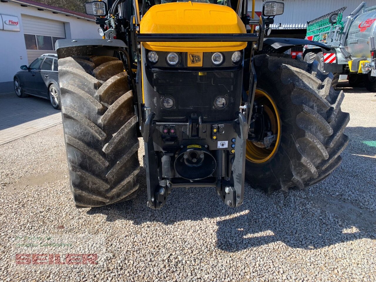 JCB Fastrac 4220 ICON + Frontlader Q7S - Traktor: slika JCB Fastrac 4220 ICON + Frontlader Q7S - Traktor JCB Fastrac 4220 ICON + Frontlader Q7S - Traktor: slika JCB Fastrac 4220 ICON + Frontlader Q7S - Traktor