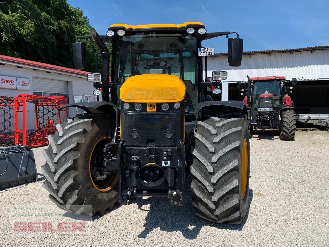 JCB Fastrac 4220 - Traktor: slika JCB Fastrac 4220 - Traktor JCB Fastrac 4220 - Traktor: slika JCB Fastrac 4220 - Traktor