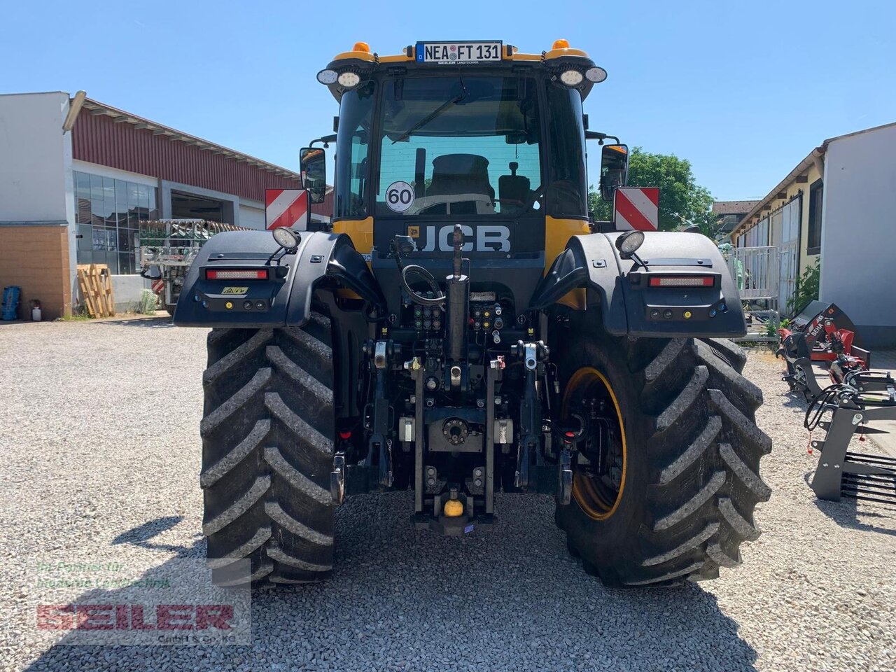 JCB Fastrac 4220 - Traktor: slika JCB Fastrac 4220 - Traktor JCB Fastrac 4220 - Traktor: slika JCB Fastrac 4220 - Traktor