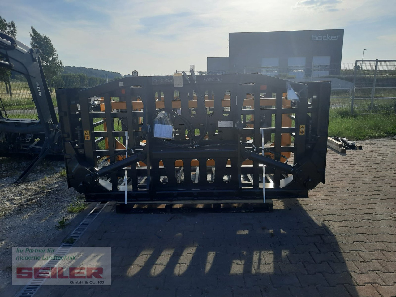 JCB Grasgabel 16ft 5m VOLVO LARGE - Vilice za Poljoprivredni strojevi: slika JCB Grasgabel 16ft 5m VOLVO LARGE - Vilice za Poljoprivredni strojevi JCB Grasgabel 16ft 5m VOLVO LARGE - Vilice za Poljoprivredni strojevi: slika JCB Grasgabel 16ft 5m VOLVO LARGE - Vilice za Poljoprivredni strojevi