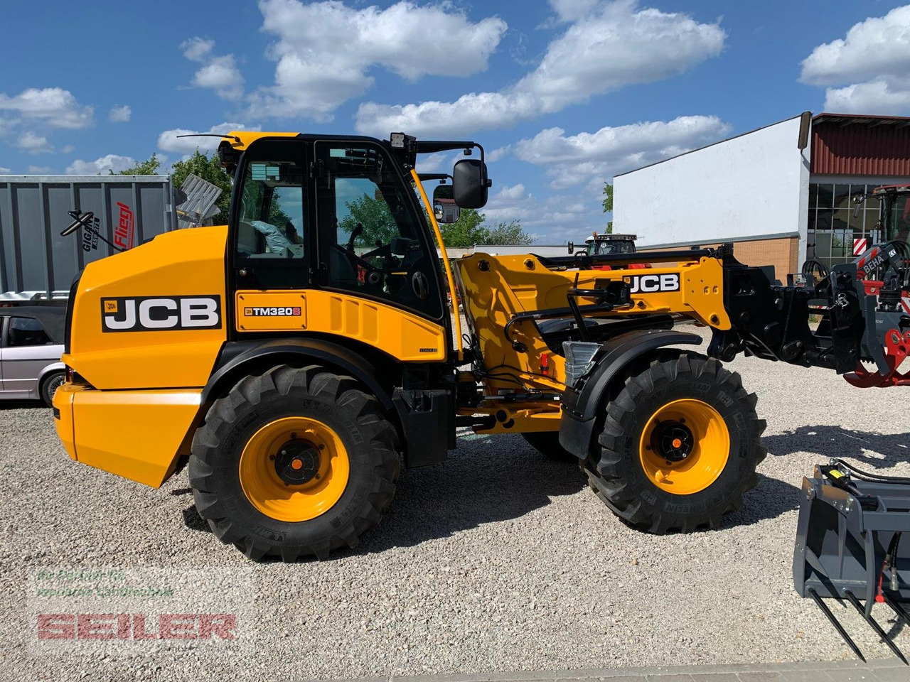JCB TM 320 S Agri - Teleskopski utovarivač na kotačima: slika JCB TM 320 S Agri - Teleskopski utovarivač na kotačima JCB TM 320 S Agri - Teleskopski utovarivač na kotačima: slika JCB TM 320 S Agri - Teleskopski utovarivač na kotačima