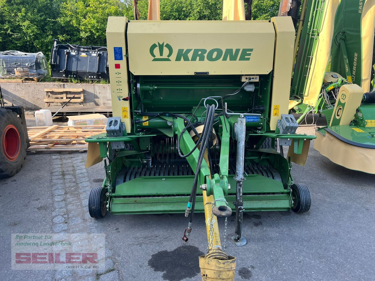 Krone Round Pack 1250 MC - Rolo balirka: slika Krone Round Pack 1250 MC - Rolo balirka Krone Round Pack 1250 MC - Rolo balirka: slika Krone Round Pack 1250 MC - Rolo balirka