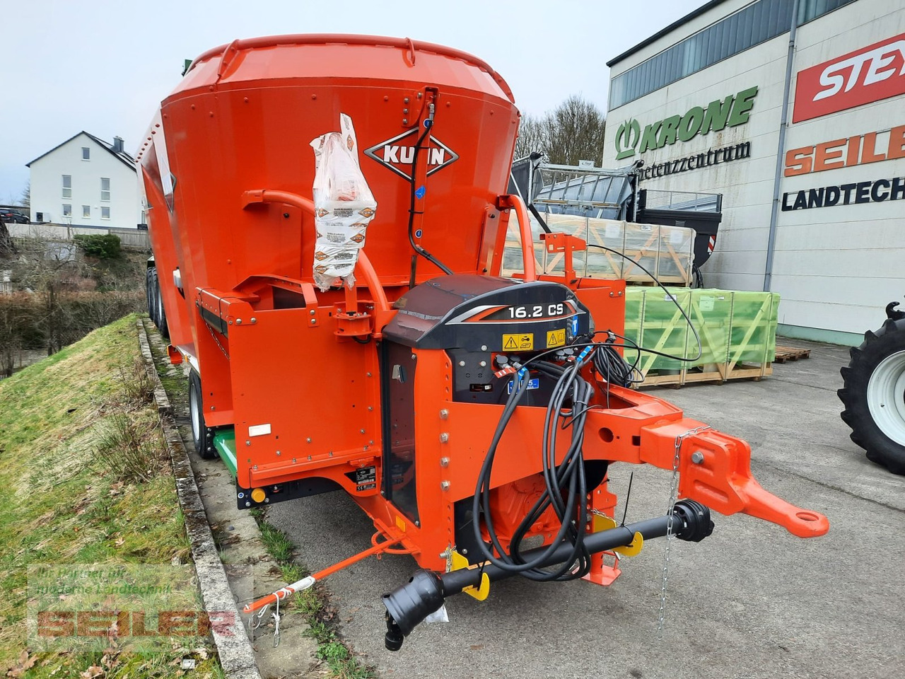 Kuhn PROFILE 16.2 CS - Vagon-miješalica za krmivo: slika Kuhn PROFILE 16.2 CS - Vagon-miješalica za krmivo Kuhn PROFILE 16.2 CS - Vagon-miješalica za krmivo: slika Kuhn PROFILE 16.2 CS - Vagon-miješalica za krmivo