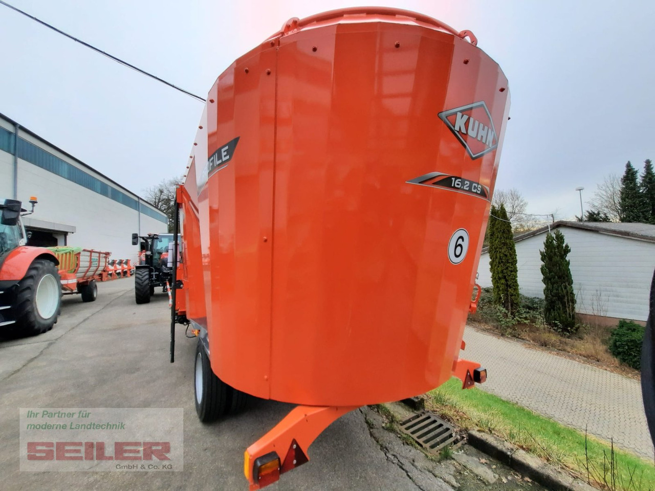 Kuhn PROFILE 16.2 CS - Vagon-miješalica za krmivo: slika Kuhn PROFILE 16.2 CS - Vagon-miješalica za krmivo Kuhn PROFILE 16.2 CS - Vagon-miješalica za krmivo: slika Kuhn PROFILE 16.2 CS - Vagon-miješalica za krmivo