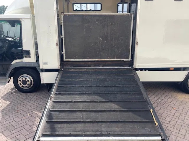 Kamion za prijevoz konja DAF LF 45.130 CLEAN HORSES NL-TRUCK: slika Kamion za prijevoz konja DAF LF 45.130 CLEAN HORSES NL-TRUCK