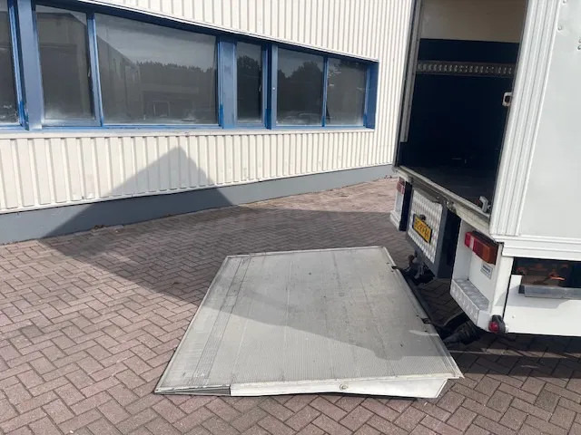 Kamion za prijevoz konja DAF LF 45.130 CLEAN HORSES NL-TRUCK: slika Kamion za prijevoz konja DAF LF 45.130 CLEAN HORSES NL-TRUCK