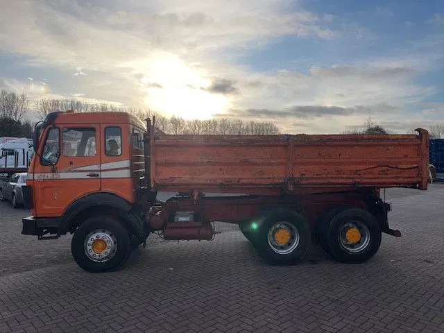Mercedes-Benz AK 2635 6x4 V8 - Kiper: slika Mercedes-Benz AK 2635 6x4 V8 - Kiper Mercedes-Benz AK 2635 6x4 V8 - Kiper: slika Mercedes-Benz AK 2635 6x4 V8 - Kiper