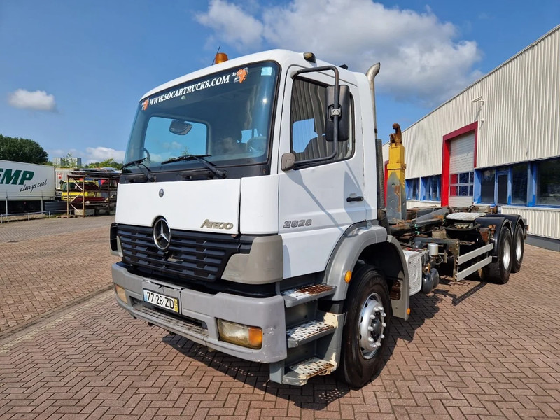 Mercedes-Benz Atego 2628 6x4 Euro 3 Manual Gear full steel suspension - Kamion s kukastom dizalicom: slika Mercedes-Benz Atego 2628 6x4 Euro 3 Manual Gear full steel suspension - Kamion s kukastom dizalicom Mercedes-Benz Atego 2628 6x4 Euro 3 Manual Gear full steel suspension - Kamion s kukastom dizalicom: slika Mercedes-Benz Atego 2628 6x4 Euro 3 Manual Gear full steel suspension - Kamion s kukastom dizalicom