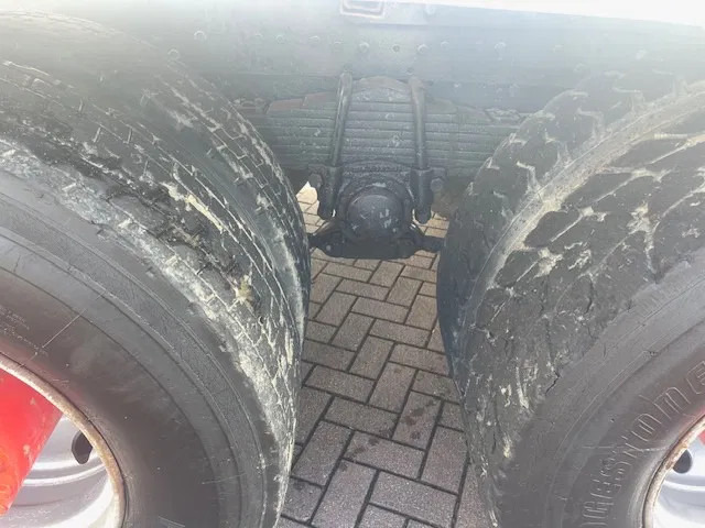 Tegljač DAF 95.360 ATI 6X4 FULL SPRING: slika Tegljač DAF 95.360 ATI 6X4 FULL SPRING