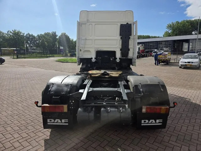 DAF XF 95.430 Manual gear Euro 3 - Tegljač: slika DAF XF 95.430 Manual gear Euro 3 - Tegljač DAF XF 95.430 Manual gear Euro 3 - Tegljač: slika DAF XF 95.430 Manual gear Euro 3 - Tegljač