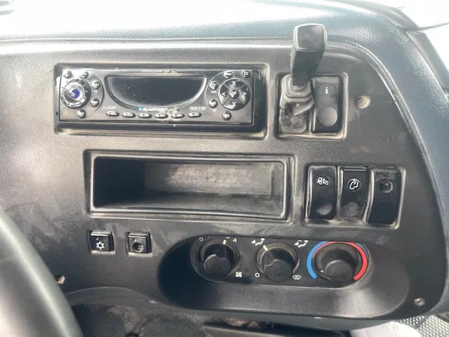Tegljač DAF XF 95.480 Euro 2 Manual-gear: slika Tegljač DAF XF 95.480 Euro 2 Manual-gear
