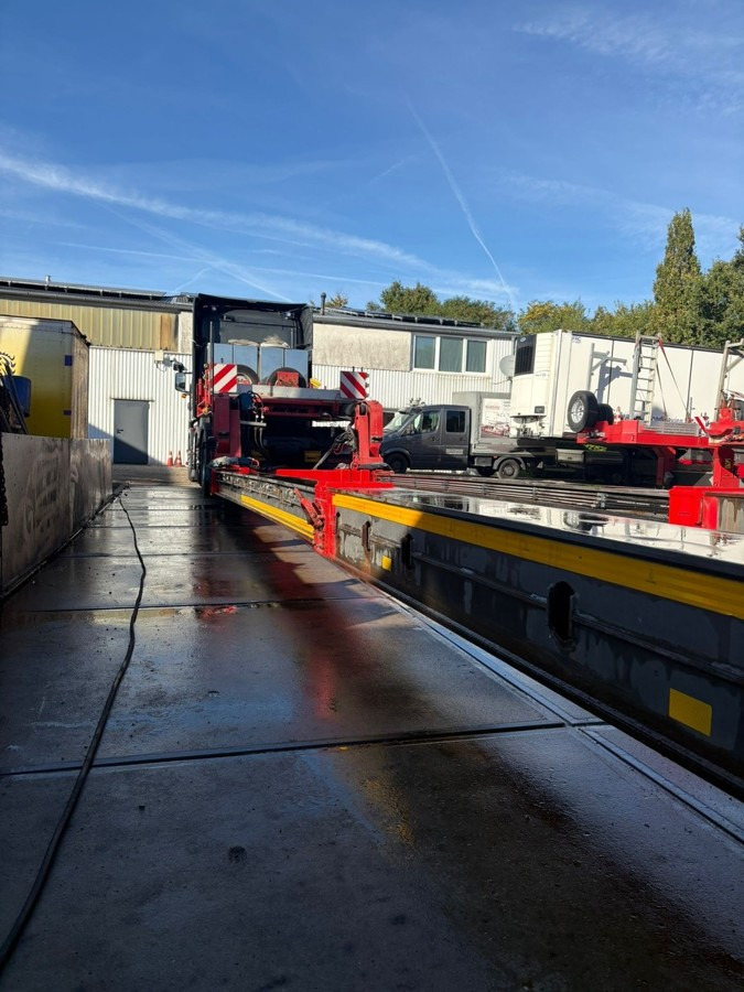 Poluprikolica s niskim utovarivačem FAYMONVILLE Megamax Z-2H-V-KBV-AA Yachttransport: slika Poluprikolica s niskim utovarivačem FAYMONVILLE Megamax Z-2H-V-KBV-AA Yachttransport Poluprikolica s niskim utovarivačem FAYMONVILLE Megamax Z-2H-V-KBV-AA Yachttransport: slika Poluprikolica s niskim utovarivačem FAYMONVILLE Megamax Z-2H-V-KBV-AA Yachttransport