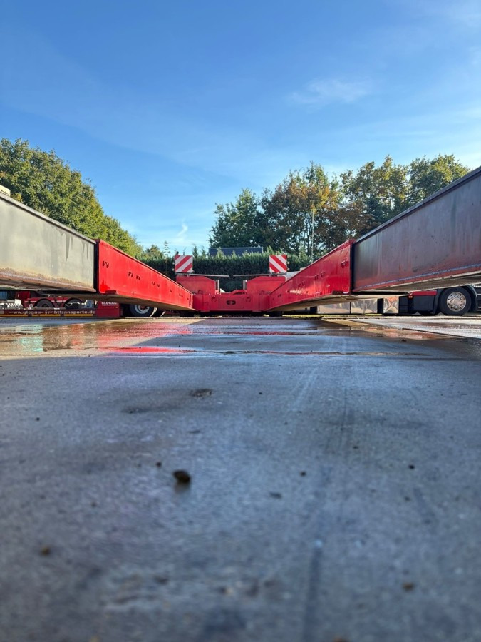 Poluprikolica s niskim utovarivačem FAYMONVILLE Megamax Z-2H-V-KBV-AA Yachttransport: slika Poluprikolica s niskim utovarivačem FAYMONVILLE Megamax Z-2H-V-KBV-AA Yachttransport Poluprikolica s niskim utovarivačem FAYMONVILLE Megamax Z-2H-V-KBV-AA Yachttransport: slika Poluprikolica s niskim utovarivačem FAYMONVILLE Megamax Z-2H-V-KBV-AA Yachttransport