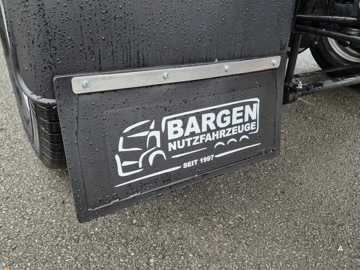 Novi Dostavno vozilo s ravnom platformom FUSO 3S15 Alu Pritsche 2.80m Ladekran Funk!: slika Novi Dostavno vozilo s ravnom platformom FUSO 3S15 Alu Pritsche 2.80m Ladekran Funk!