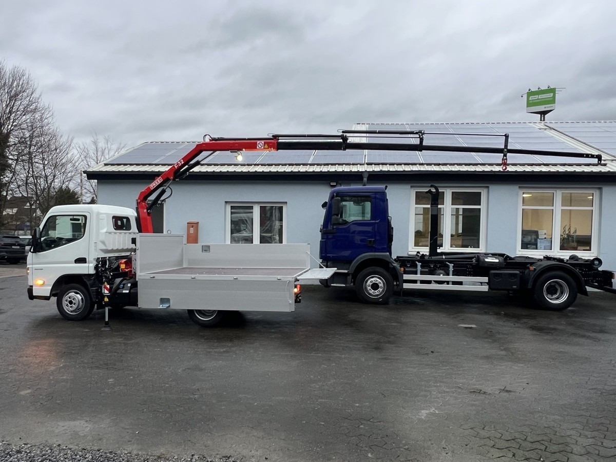 Novi Dostavno vozilo s ravnom platformom FUSO 3S15 Alu Pritsche 2.80m Ladekran Funk!: slika Novi Dostavno vozilo s ravnom platformom FUSO 3S15 Alu Pritsche 2.80m Ladekran Funk!