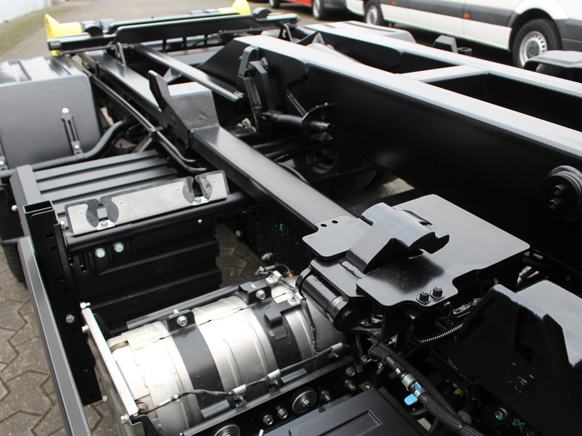 Zakup FUSO Canter FUSO 9C18  City Abrollkipper Hooklift Bla FUSO Canter FUSO 9C18  City Abrollkipper Hooklift Bla: slika Zakup FUSO Canter FUSO 9C18  City Abrollkipper Hooklift Bla FUSO Canter FUSO 9C18  City Abrollkipper Hooklift Bla