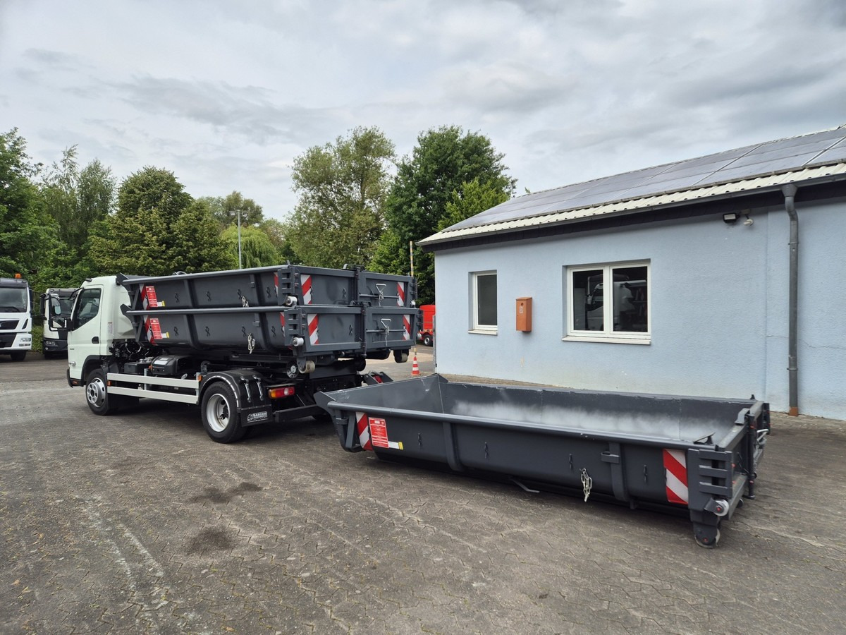 FUSO FUSO 9C18 40km/h City Abrollkipper WLF Swiss CH - Kamion s kukastom dizalicom: slika FUSO FUSO 9C18 40km/h City Abrollkipper WLF Swiss CH - Kamion s kukastom dizalicom FUSO FUSO 9C18 40km/h City Abrollkipper WLF Swiss CH - Kamion s kukastom dizalicom: slika FUSO FUSO 9C18 40km/h City Abrollkipper WLF Swiss CH - Kamion s kukastom dizalicom