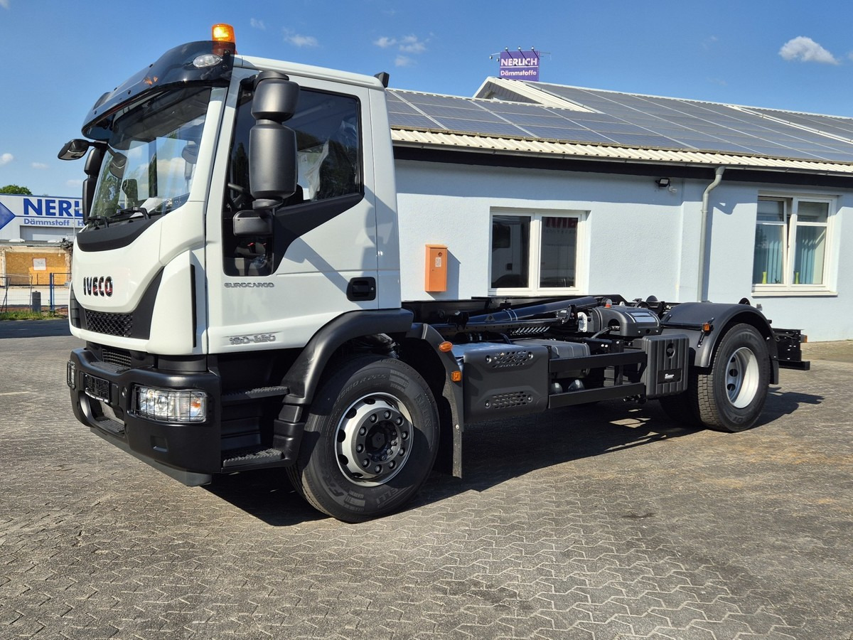 IVECO Euro Cargo 180E32 4x2 Abrollkipper Knick / Tele - Kamion s kukastom dizalicom: slika IVECO Euro Cargo 180E32 4x2 Abrollkipper Knick / Tele - Kamion s kukastom dizalicom IVECO Euro Cargo 180E32 4x2 Abrollkipper Knick / Tele - Kamion s kukastom dizalicom: slika IVECO Euro Cargo 180E32 4x2 Abrollkipper Knick / Tele - Kamion s kukastom dizalicom