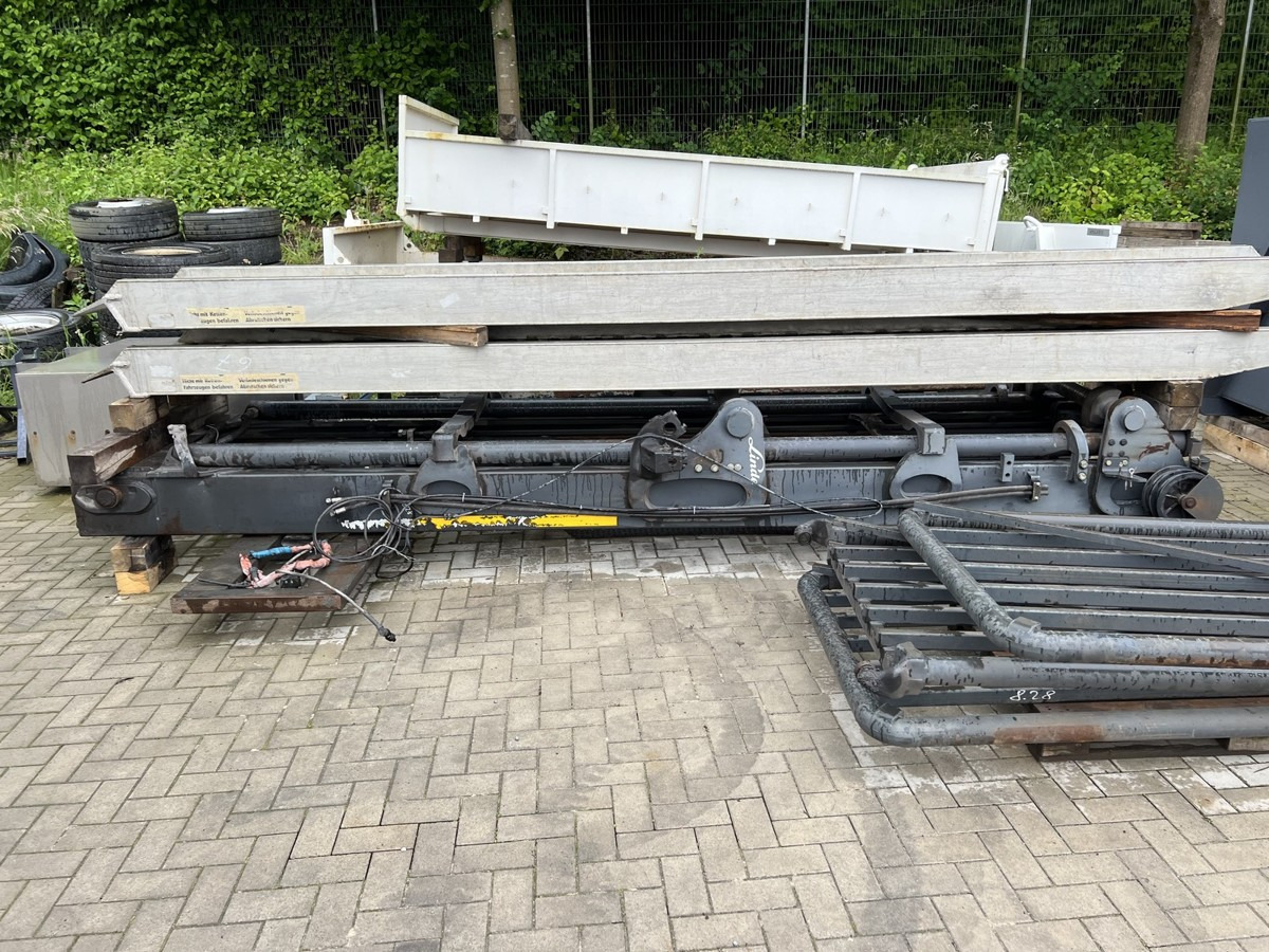 Diesel viličar LINDE H80D-02 Diesel Bj. 2013,  3 x vorh.: slika Diesel viličar LINDE H80D-02 Diesel Bj. 2013,  3 x vorh.