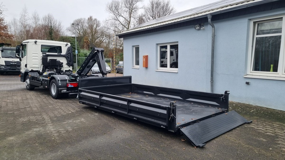 MAN TGL 12.220 BL NEU City Abrollkipper 8t TipMatic - Kamion s kukastom dizalicom: slika MAN TGL 12.220 BL NEU City Abrollkipper 8t TipMatic - Kamion s kukastom dizalicom MAN TGL 12.220 BL NEU City Abrollkipper 8t TipMatic - Kamion s kukastom dizalicom: slika MAN TGL 12.220 BL NEU City Abrollkipper 8t TipMatic - Kamion s kukastom dizalicom