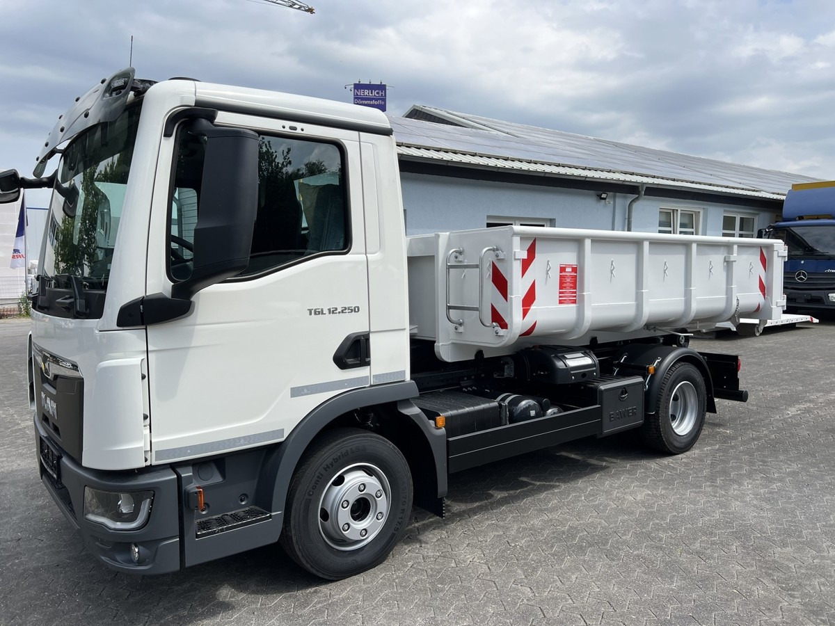 MAN TGL 12.250 BL NEU City Abrollkipper PowerMatic s - Kamion s kukastom dizalicom: slika MAN TGL 12.250 BL NEU City Abrollkipper PowerMatic s - Kamion s kukastom dizalicom MAN TGL 12.250 BL NEU City Abrollkipper PowerMatic s - Kamion s kukastom dizalicom: slika MAN TGL 12.250 BL NEU City Abrollkipper PowerMatic s - Kamion s kukastom dizalicom