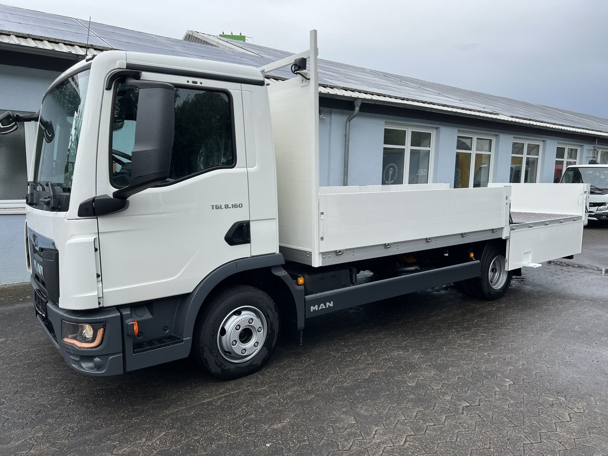 MAN TGL 8.160 BL NEU Alu Pritsche 5.5m - Dostavno vozilo s ravnom platformom: slika MAN TGL 8.160 BL NEU Alu Pritsche 5.5m - Dostavno vozilo s ravnom platformom MAN TGL 8.160 BL NEU Alu Pritsche 5.5m - Dostavno vozilo s ravnom platformom: slika MAN TGL 8.160 BL NEU Alu Pritsche 5.5m - Dostavno vozilo s ravnom platformom