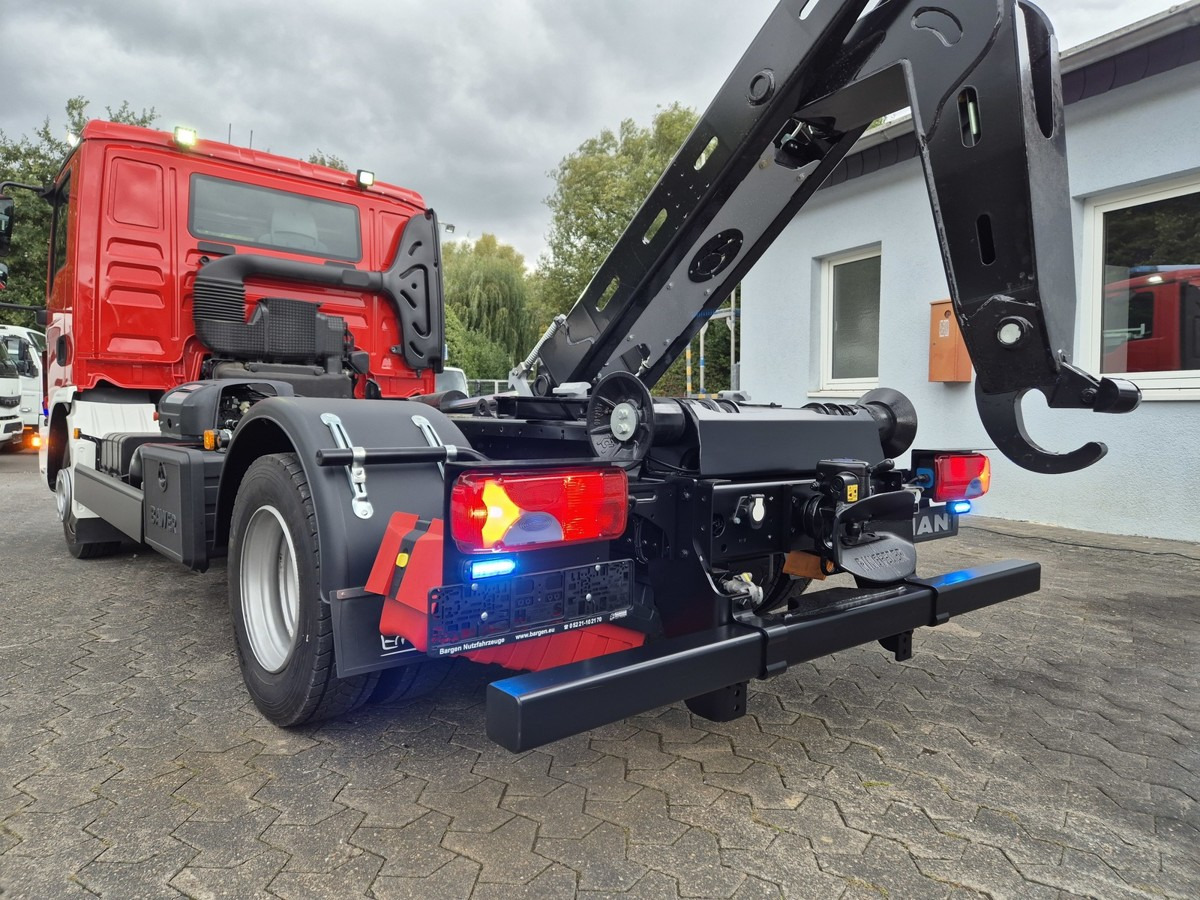 MAN TGL 8.190 Feuerwehrfahrzeug City Abrollkipper - Kamion s kukastom dizalicom: slika MAN TGL 8.190 Feuerwehrfahrzeug City Abrollkipper - Kamion s kukastom dizalicom MAN TGL 8.190 Feuerwehrfahrzeug City Abrollkipper - Kamion s kukastom dizalicom: slika MAN TGL 8.190 Feuerwehrfahrzeug City Abrollkipper - Kamion s kukastom dizalicom