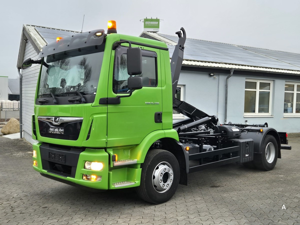 MAN TGM 15.290 BL Aut. Abrollkipper AHK - Kamion s kukastom dizalicom: slika MAN TGM 15.290 BL Aut. Abrollkipper AHK - Kamion s kukastom dizalicom MAN TGM 15.290 BL Aut. Abrollkipper AHK - Kamion s kukastom dizalicom: slika MAN TGM 15.290 BL Aut. Abrollkipper AHK - Kamion s kukastom dizalicom