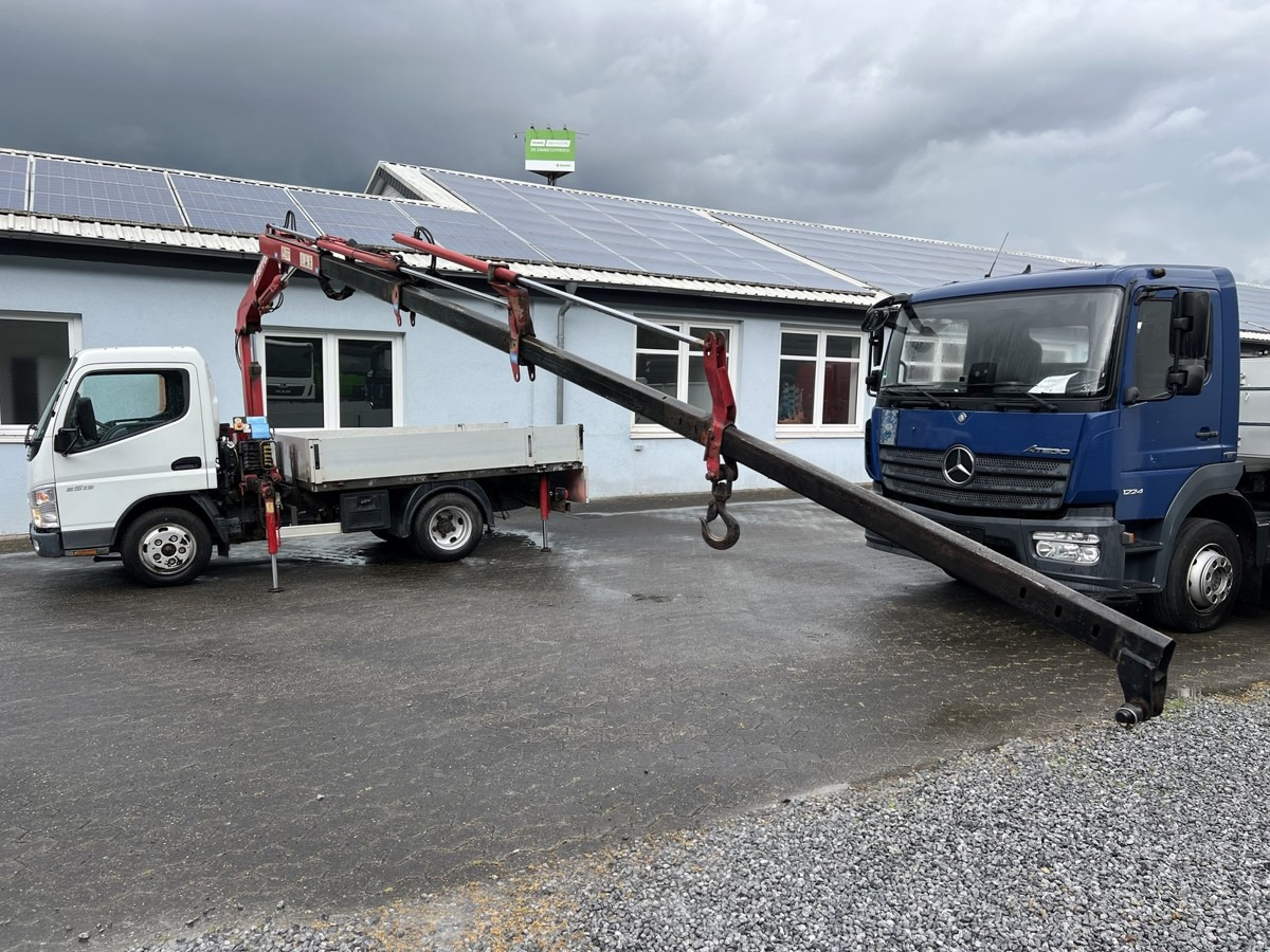 MITSUBISHI Canter 5S13 m. Ladekran Ferrari 530 3xhydr1xmech - Kamion s kukastom dizalicom, Kamion s kranom: slika MITSUBISHI Canter 5S13 m. Ladekran Ferrari 530 3xhydr1xmech - Kamion s kukastom dizalicom, Kamion s kranom MITSUBISHI Canter 5S13 m. Ladekran Ferrari 530 3xhydr1xmech - Kamion s kukastom dizalicom, Kamion s kranom: slika MITSUBISHI Canter 5S13 m. Ladekran Ferrari 530 3xhydr1xmech - Kamion s kukastom dizalicom, Kamion s kranom